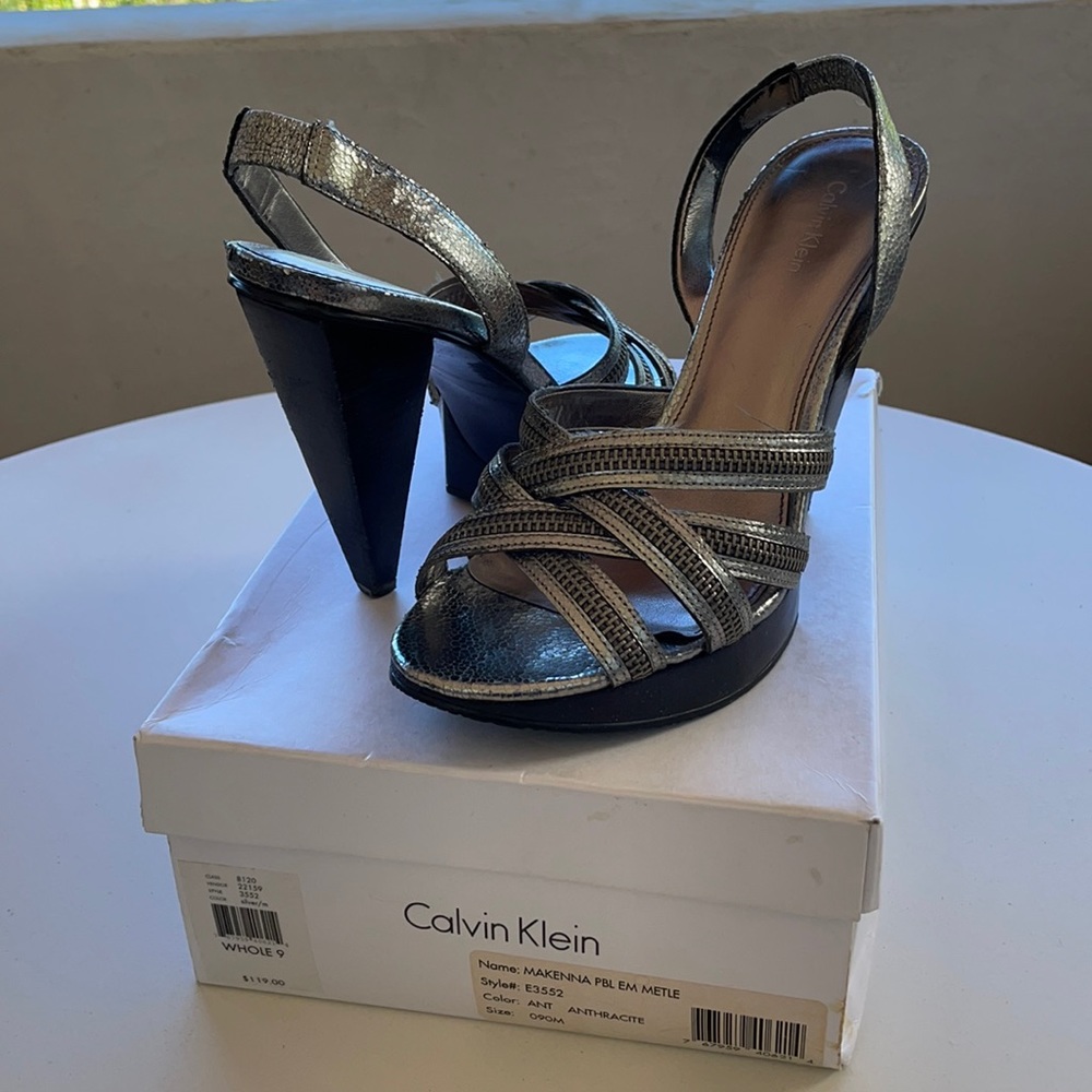 Platform sandals